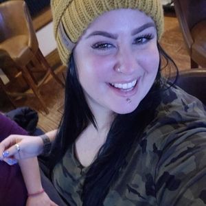 Meet your Posher, Stephanie